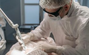 ¿DKV cubre operación cataratas? | Mejores Seguros Médicos 2026 DKV cubre operación cataratas