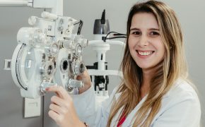 El seguro cubre cirugía de glaucoma